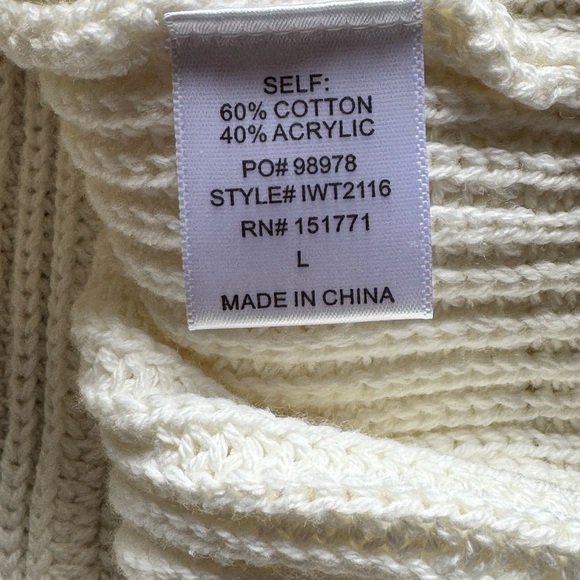 NWOT LE LIS Sweater - Picture 5 of 7